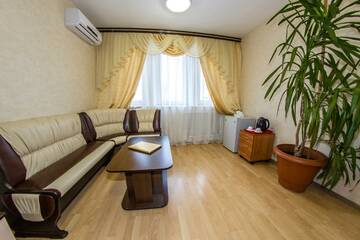 Фото номера Номер полулюкс Гостиница Кармен г. Владивосток 3