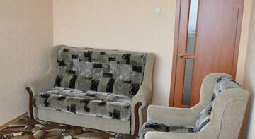 Фото номера Номер люкс с 1 двуспальной кроватью Гостиница Приморавтотранс г. Владивосток 3