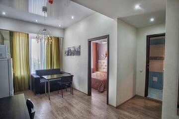 Фото номера Люкс с видом на город Апартаменты Apart Hotel Arbat Vladivostok г. Владивосток 4